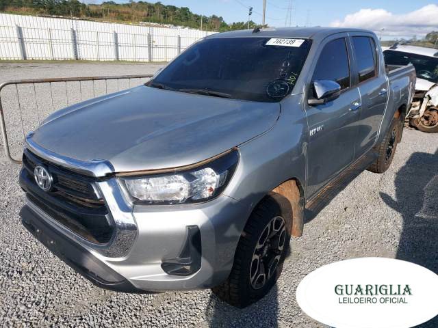 TOYOTA HILUX 2.8 21/21
