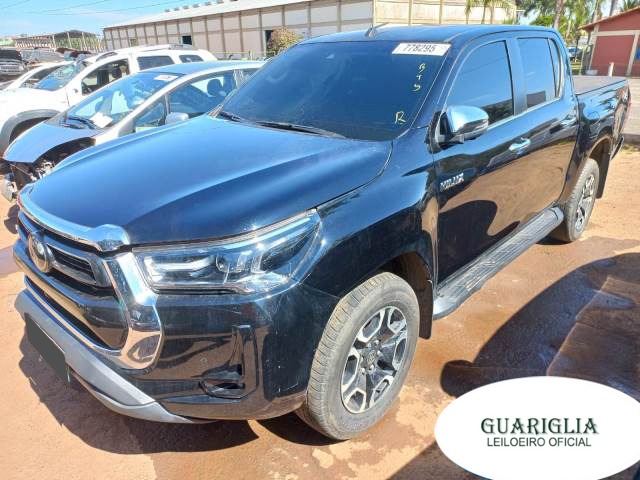 TOYOTA HILUX 2.8 22/22