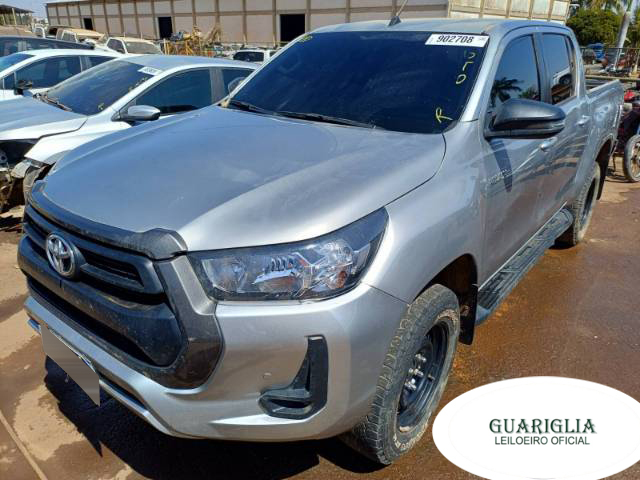 TOYOTA HILUX 2.8 23/24