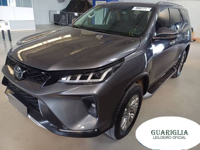 TOYOTA SW4 2.8 23/24