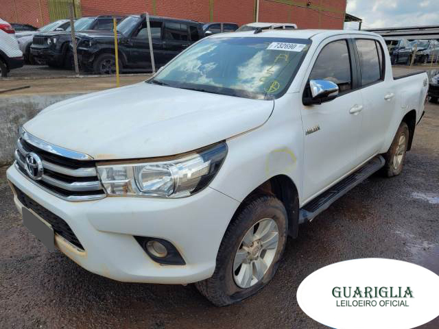 TOYOTA HILUX 2.8 17/17
